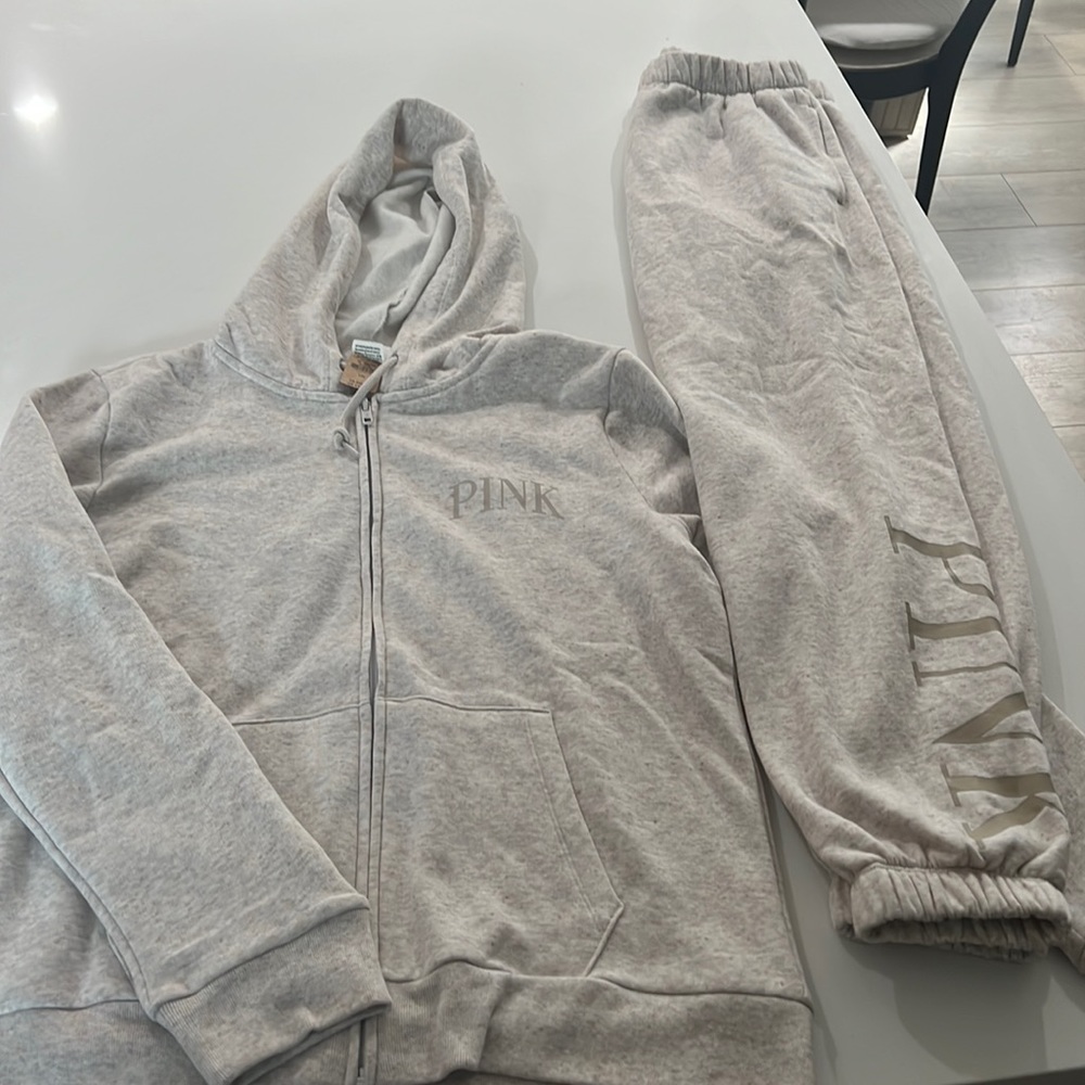 VS Lounge Wear Set